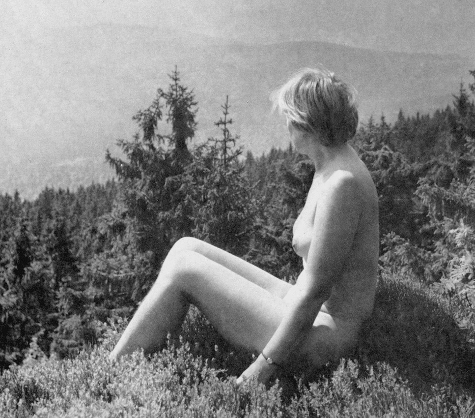 Retro Nudists: Mid-Century Camp Life - photograph 69